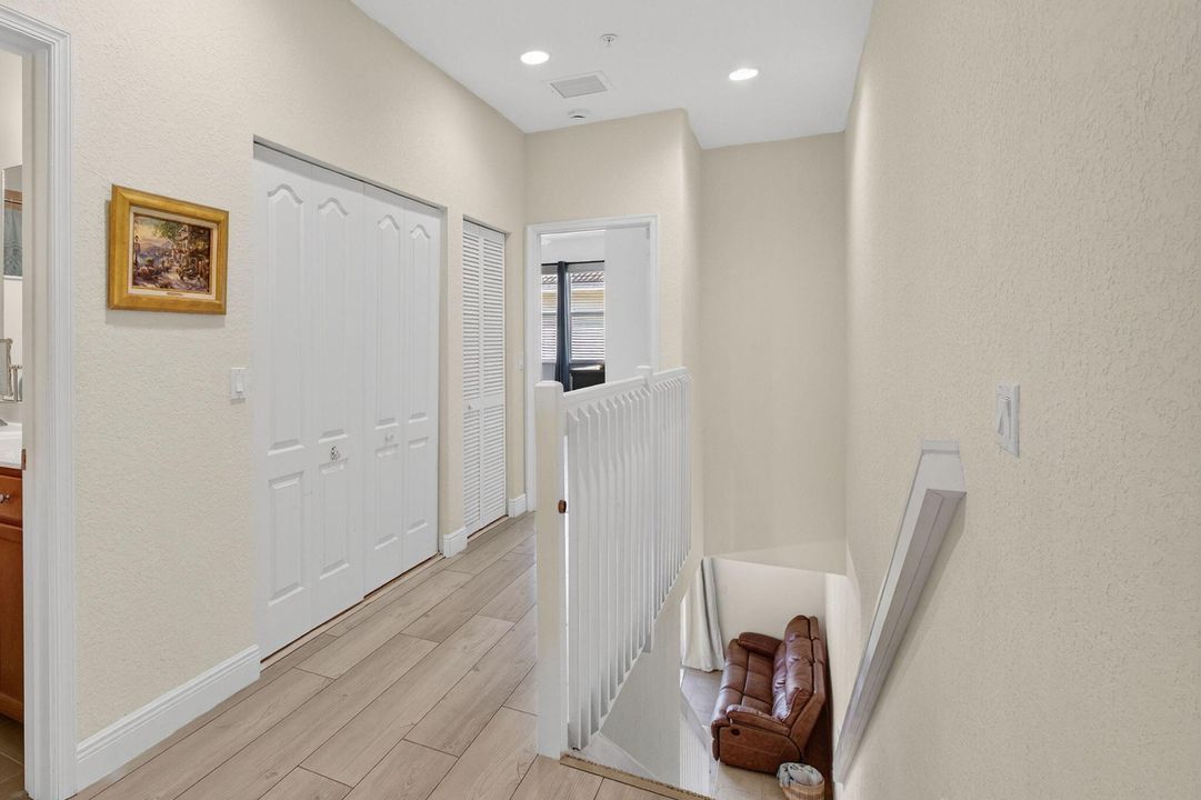 На продажу: $330,000 (3 спален, 2 ванн, 1614 Квадратных фут)