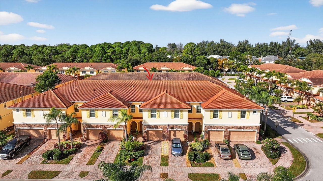 На продажу: $330,000 (3 спален, 2 ванн, 1614 Квадратных фут)