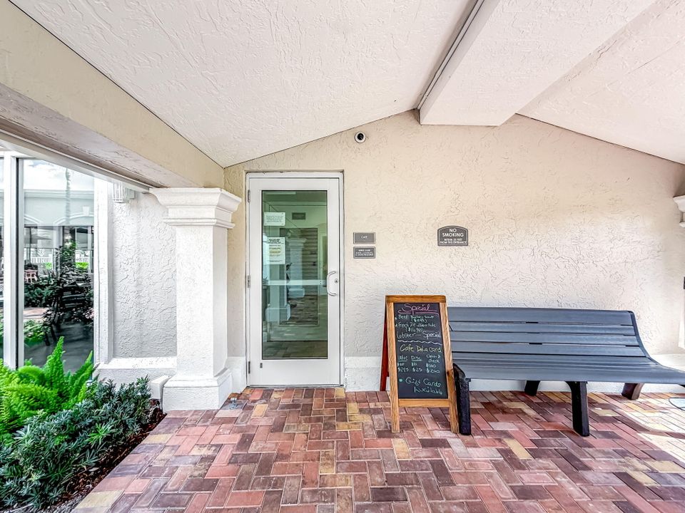 На продажу: $389,900 (2 спален, 2 ванн, 1500 Квадратных фут)