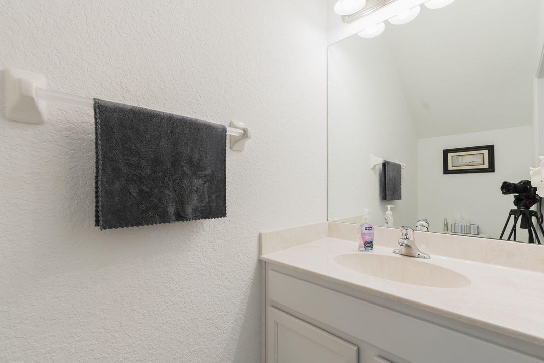 待售: $314,000 (2 贝兹, 2 浴室, 1354 平方英尺)