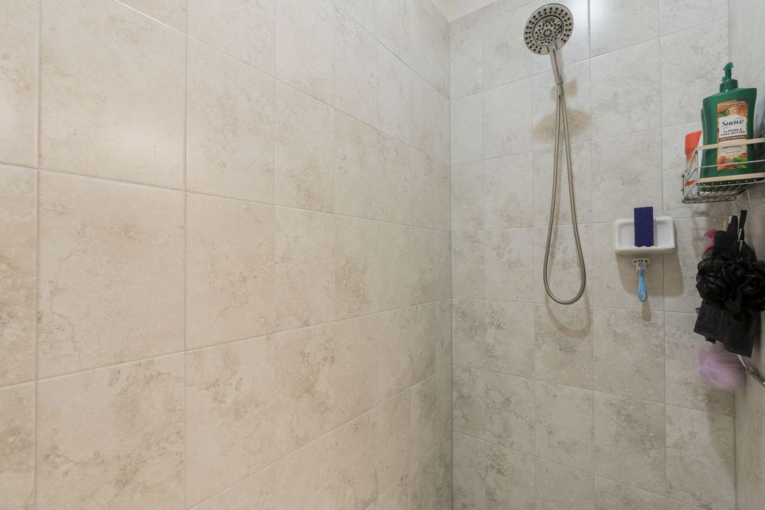 待售: $314,000 (2 贝兹, 2 浴室, 1354 平方英尺)