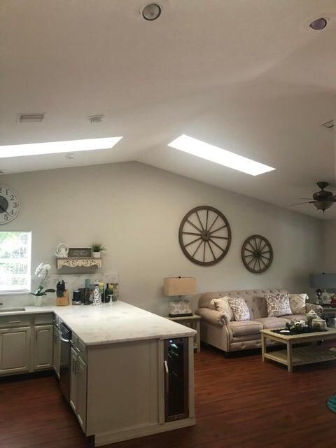 В аренду: $5,250 (3 спален, 2 ванн, 1638 Квадратных фут)