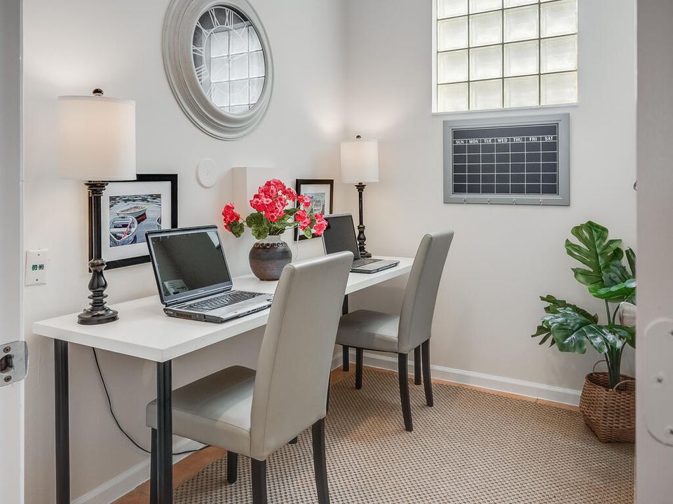 待售: $480,000 (3 贝兹, 2 浴室, 2353 平方英尺)