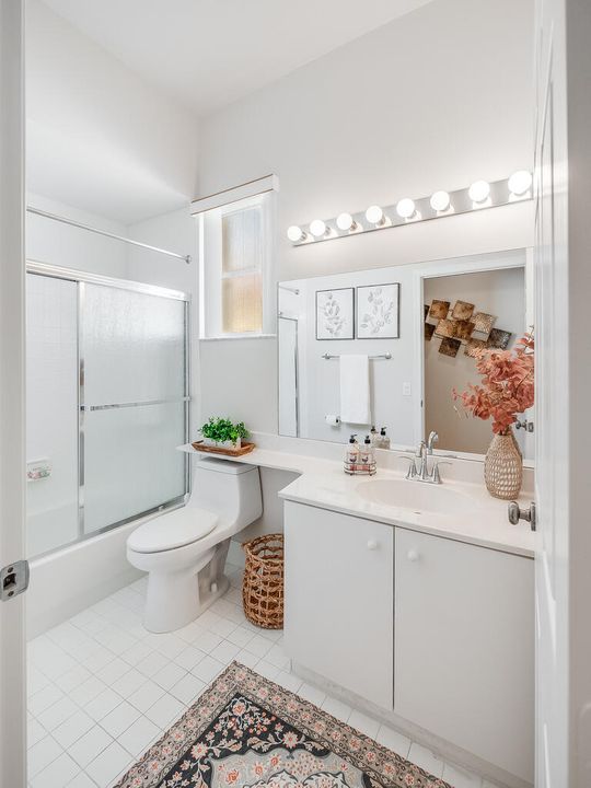 待售: $480,000 (3 贝兹, 2 浴室, 2353 平方英尺)