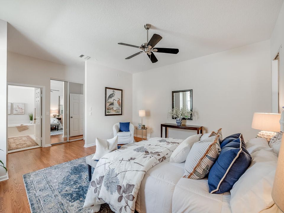 待售: $480,000 (3 贝兹, 2 浴室, 2353 平方英尺)