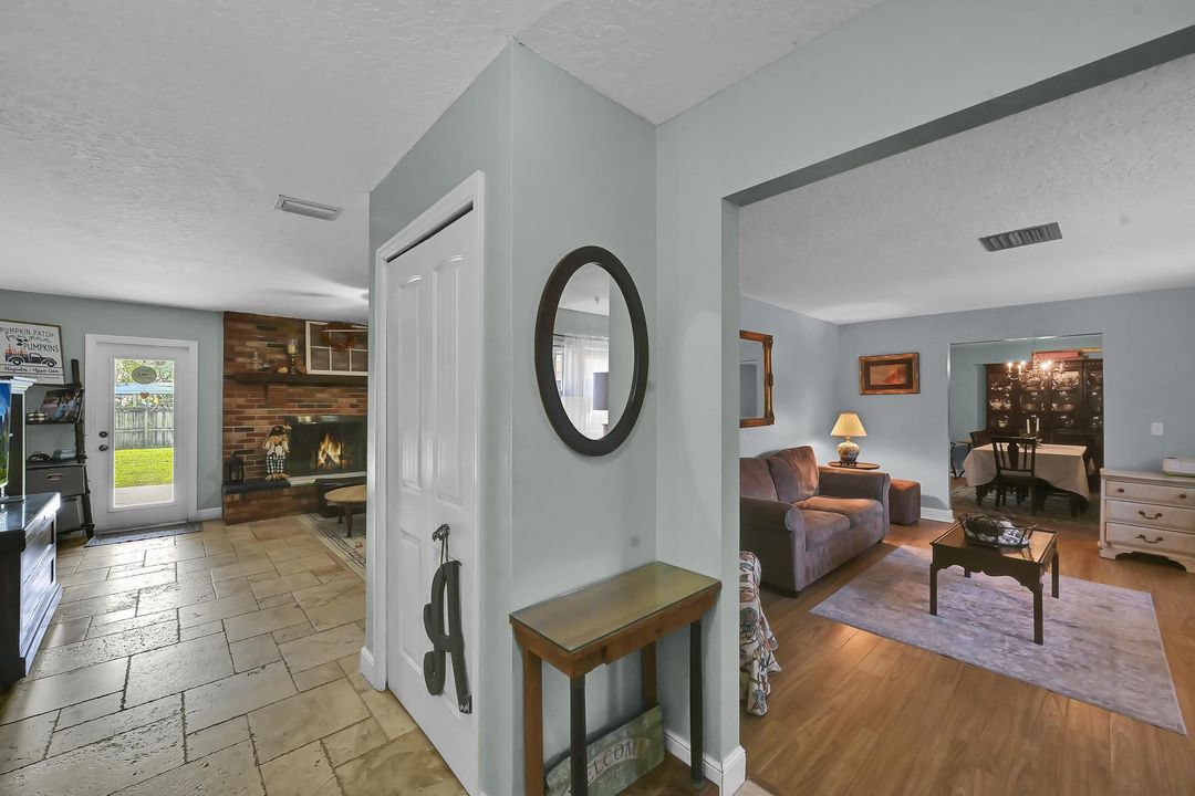 For Sale: $449,900 (3 beds, 3 baths, 2310 Square Feet)