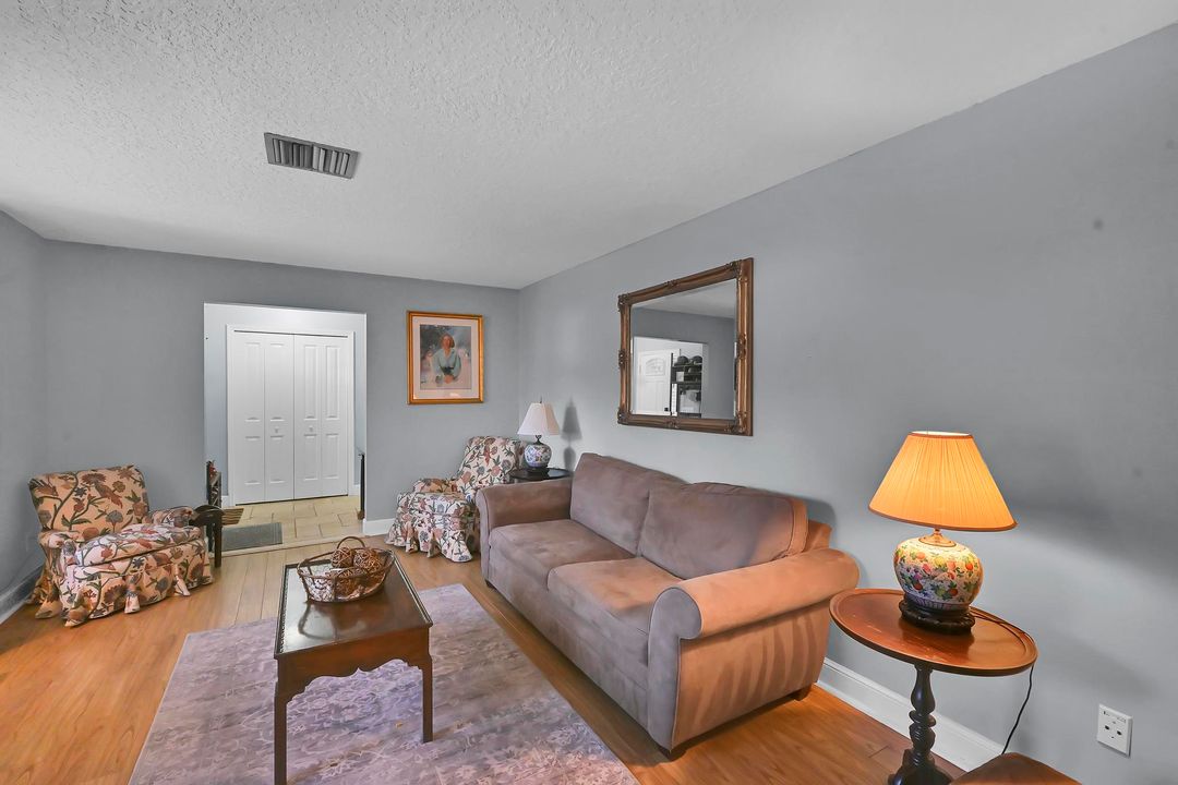 For Sale: $449,900 (3 beds, 3 baths, 2310 Square Feet)