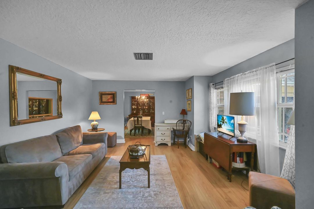 For Sale: $449,900 (3 beds, 3 baths, 2310 Square Feet)