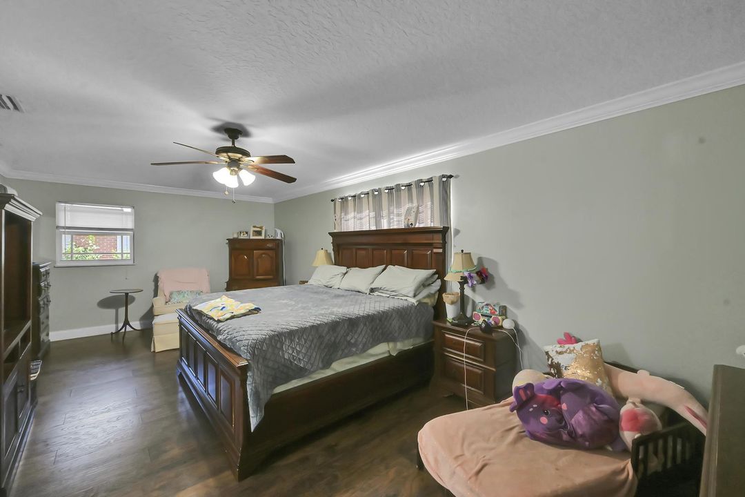 For Sale: $449,900 (3 beds, 3 baths, 2310 Square Feet)