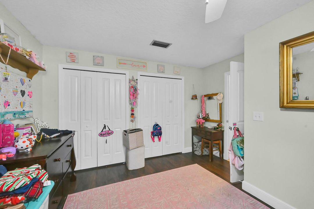 For Sale: $449,900 (3 beds, 3 baths, 2310 Square Feet)