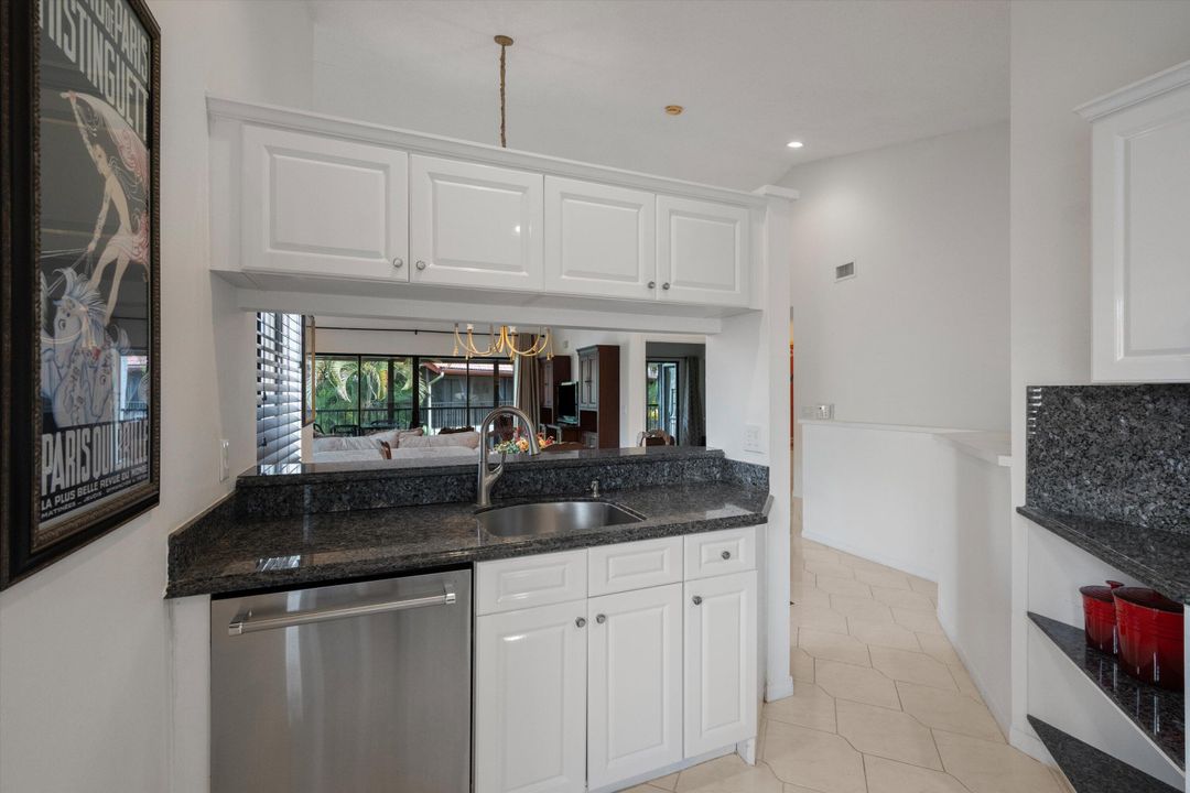 For Sale: $298,500 (3 beds, 2 baths, 1620 Square Feet)