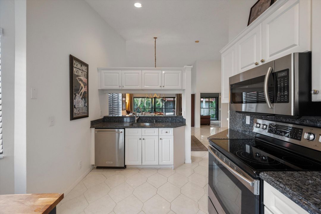 For Sale: $298,500 (3 beds, 2 baths, 1620 Square Feet)