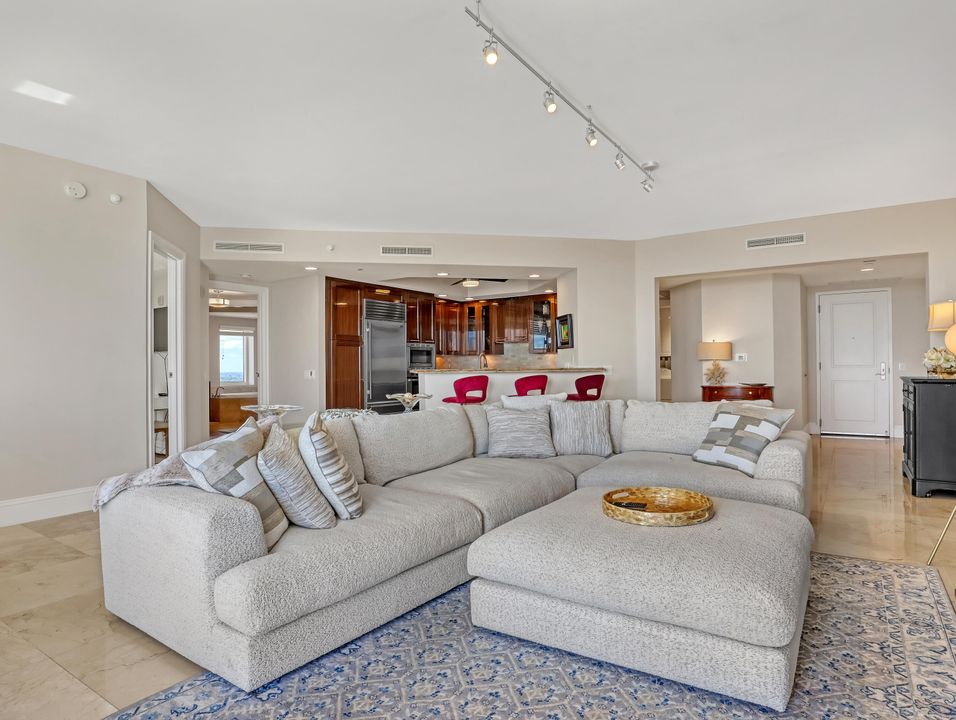 En Venta: $2,495,000 (2 camas, 2 baños, 2115 Pies cuadrados)