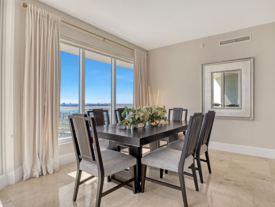 En Venta: $2,495,000 (2 camas, 2 baños, 2115 Pies cuadrados)