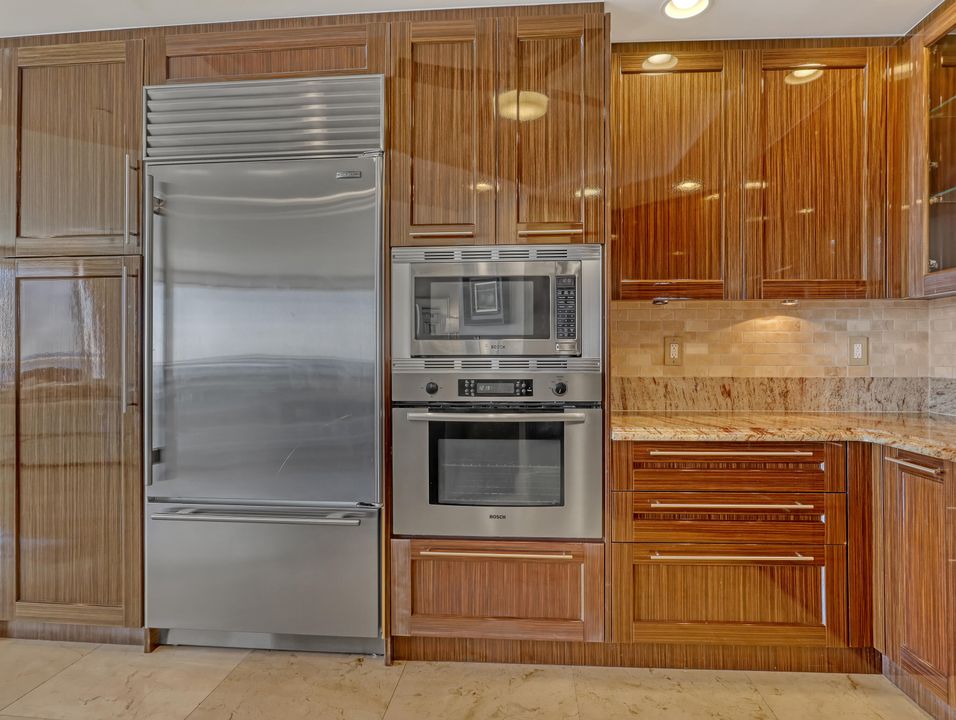 En Venta: $2,495,000 (2 camas, 2 baños, 2115 Pies cuadrados)