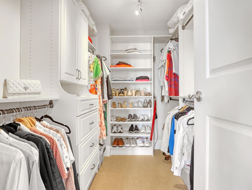 En Venta: $2,495,000 (2 camas, 2 baños, 2115 Pies cuadrados)