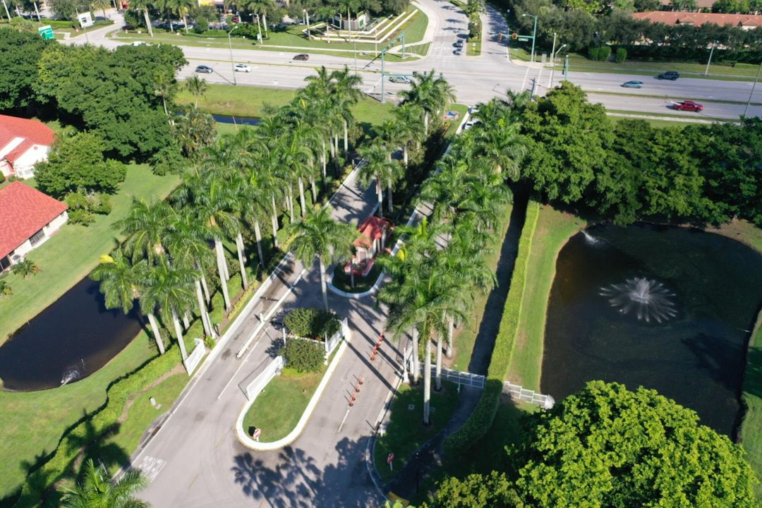 For Sale: $298,500 (3 beds, 2 baths, 1620 Square Feet)