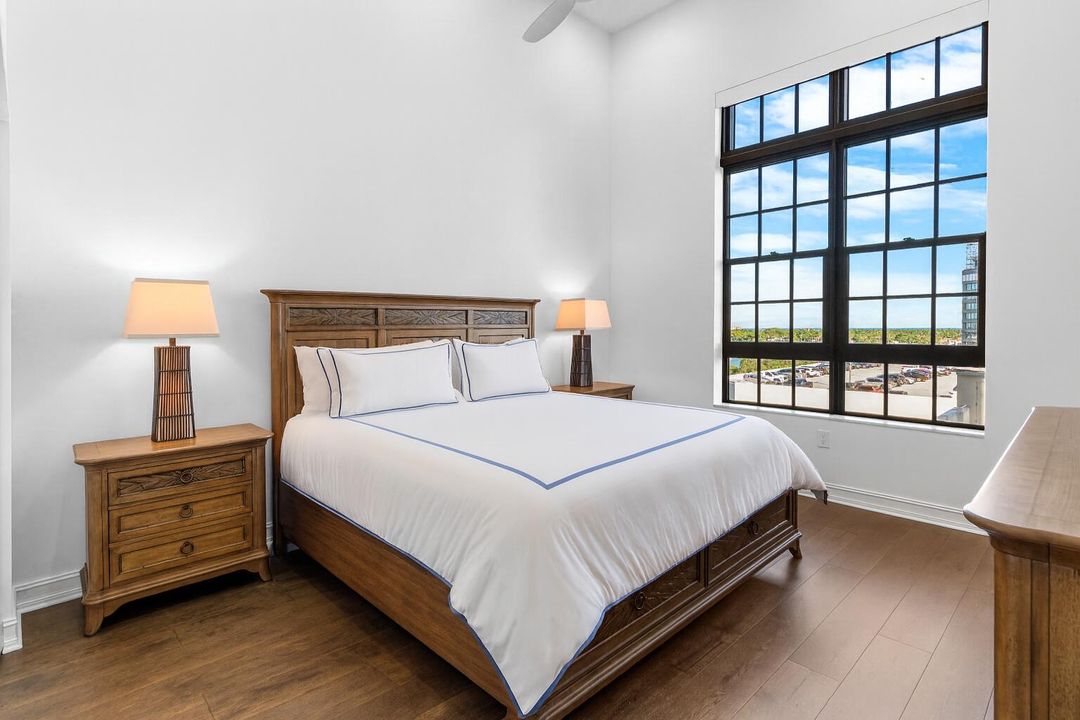 For Sale: $1,585,000 (2 beds, 2 baths, 1461 Square Feet)