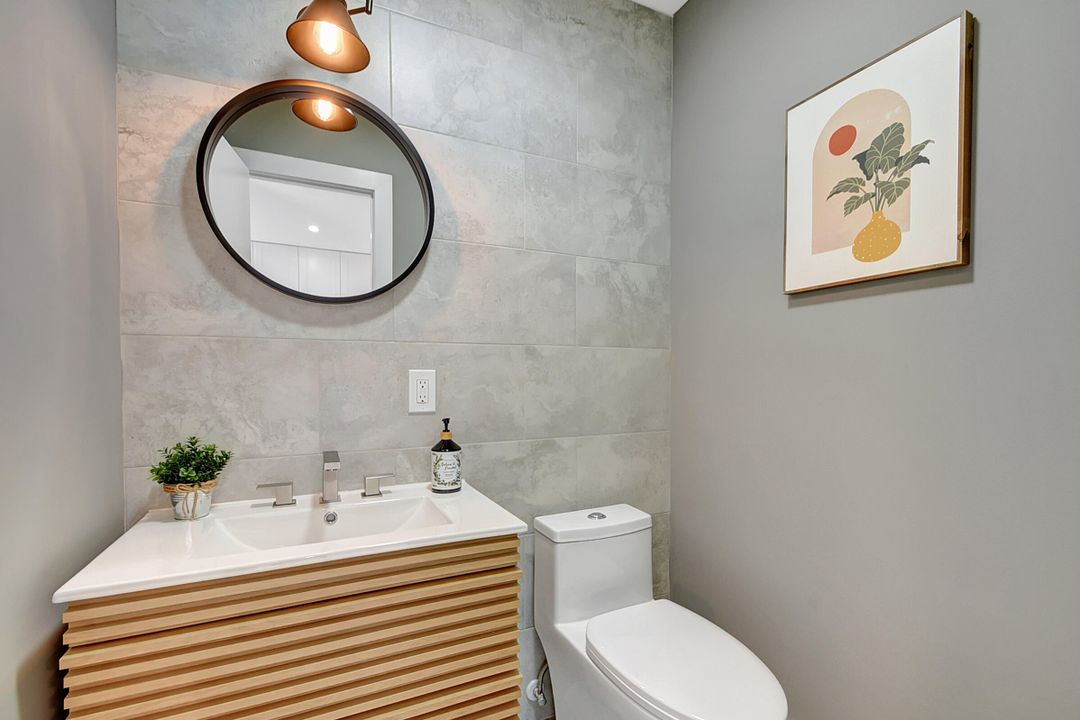 En Venta: $274,999 (2 camas, 1 baños, 989 Pies cuadrados)