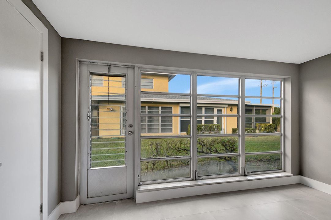 En Venta: $274,999 (2 camas, 1 baños, 989 Pies cuadrados)