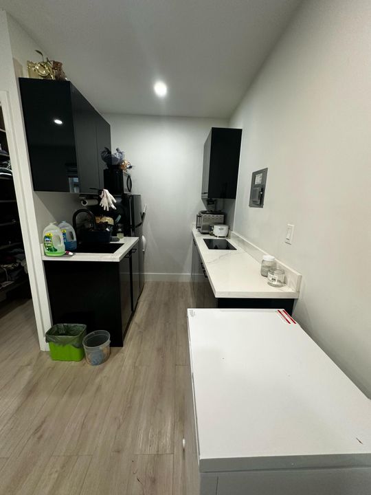 For Rent: $1,650 (0 beds, 1 baths, 456 Square Feet)