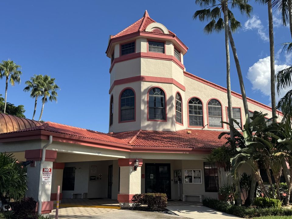 For Sale: $298,500 (3 beds, 2 baths, 1620 Square Feet)