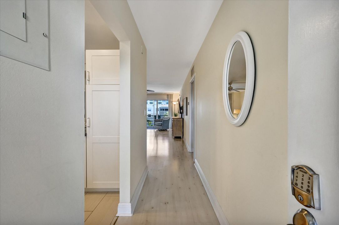 待售: $349,900 (2 贝兹, 2 浴室, 1000 平方英尺)