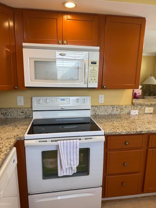 En Venta: $89,500 (2 camas, 2 baños, 880 Pies cuadrados)