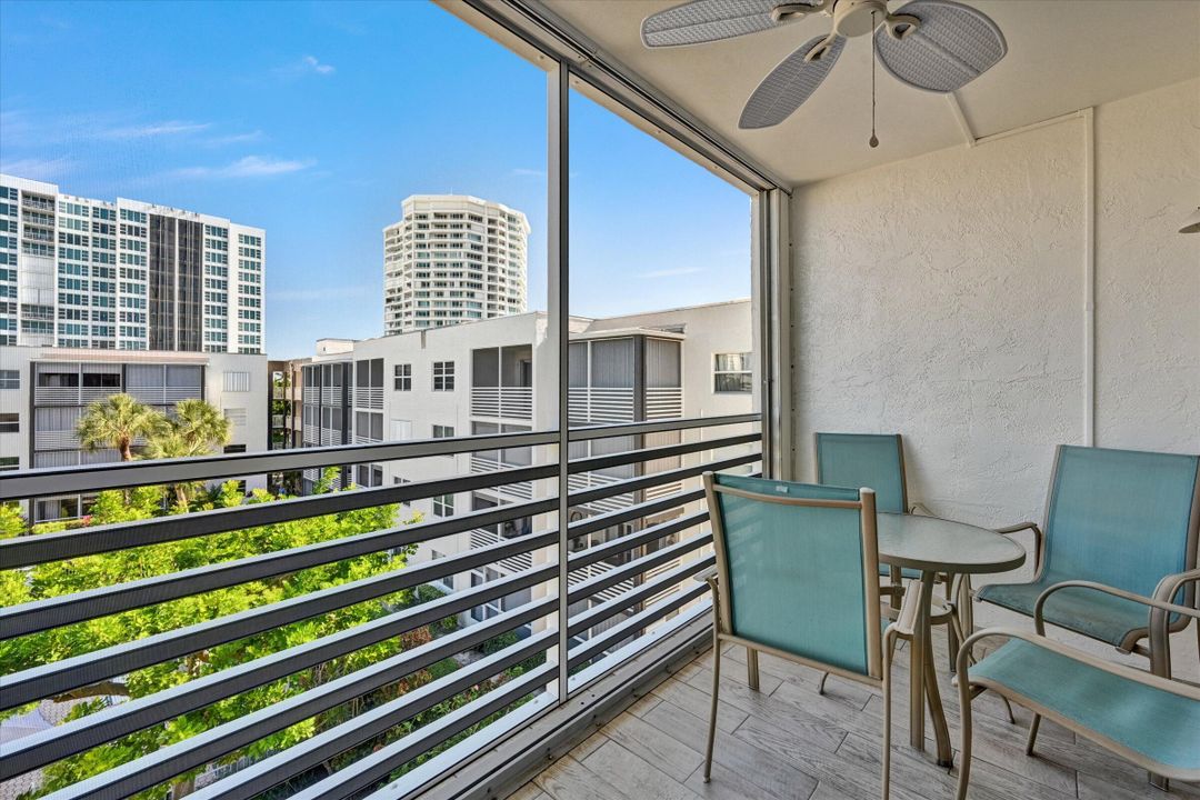 待售: $349,900 (2 贝兹, 2 浴室, 1000 平方英尺)