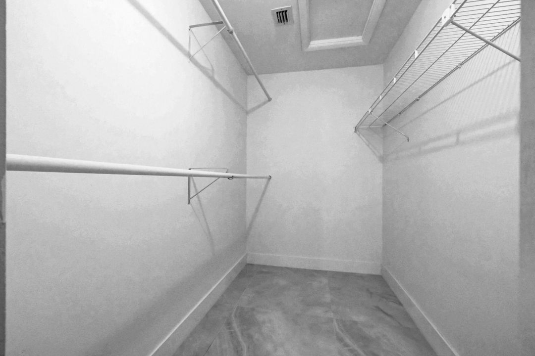 En Venta: $307,000 (2 camas, 2 baños, 1080 Pies cuadrados)