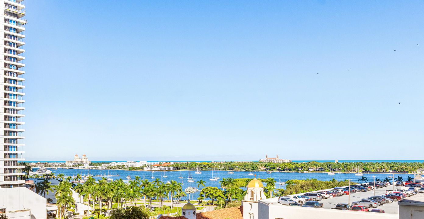 For Sale: $1,585,000 (2 beds, 2 baths, 1461 Square Feet)