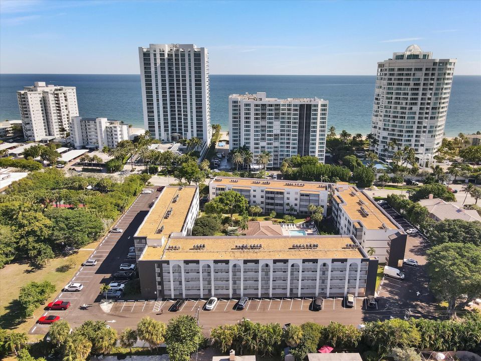 待售: $349,900 (2 贝兹, 2 浴室, 1000 平方英尺)