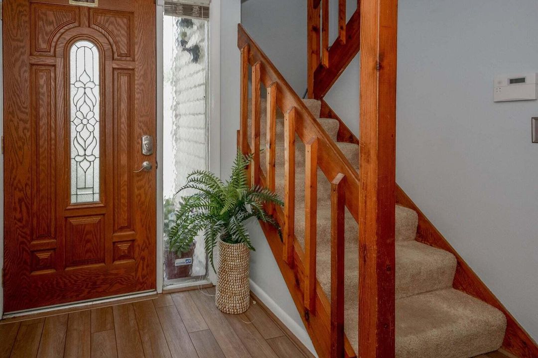 Active With Contract: $2,750 (3 beds, 2 baths, 1435 Square Feet)