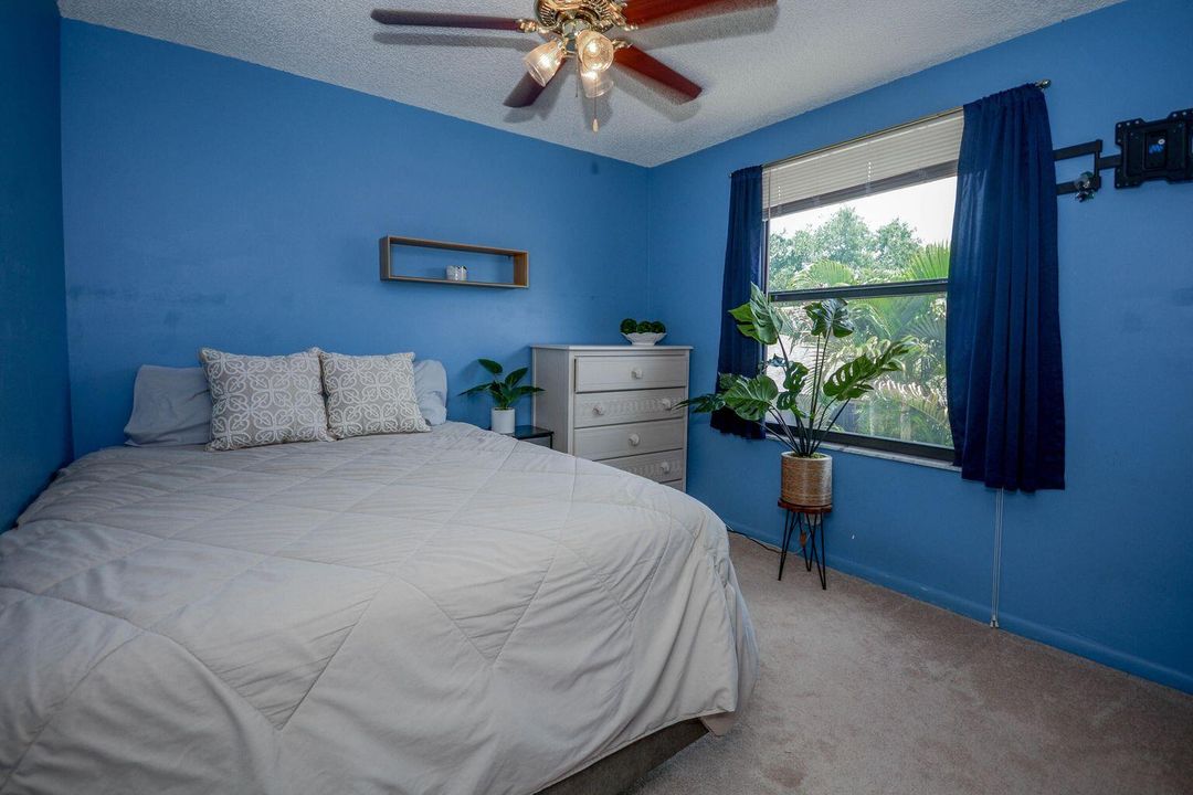 Active With Contract: $2,750 (3 beds, 2 baths, 1435 Square Feet)