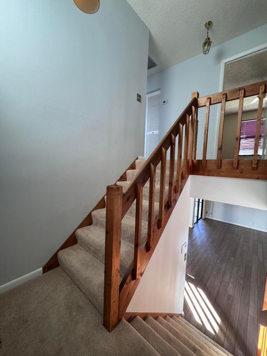 Active With Contract: $2,750 (3 beds, 2 baths, 1435 Square Feet)