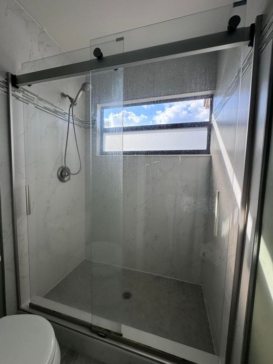 Active With Contract: $2,750 (3 beds, 2 baths, 1435 Square Feet)