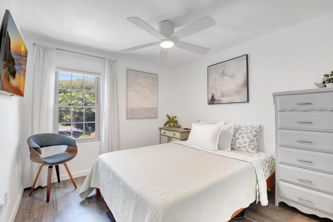 For Sale: $345,000 (2 beds, 1 baths, 720 Square Feet)