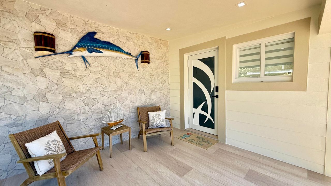 For Sale: $1,200,000 (2 beds, 2 baths, 1056 Square Feet)