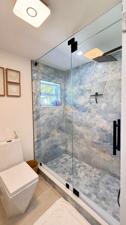 For Sale: $1,200,000 (2 beds, 2 baths, 1056 Square Feet)