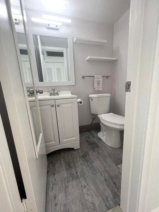 For Sale: $104,900 (1 beds, 1 baths, 646 Square Feet)