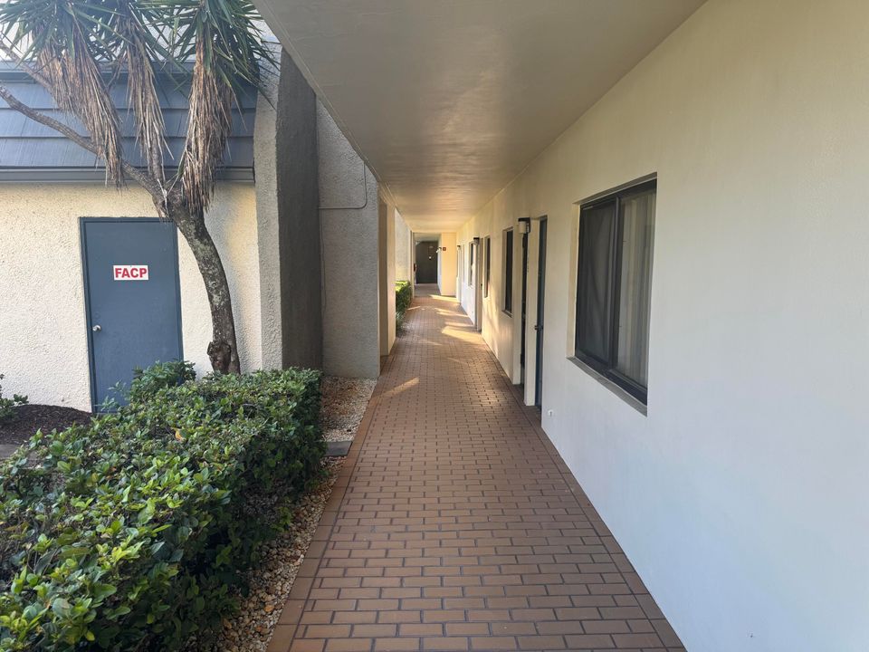 На продажу: $224,900 (3 спален, 2 ванн, 1225 Квадратных фут)