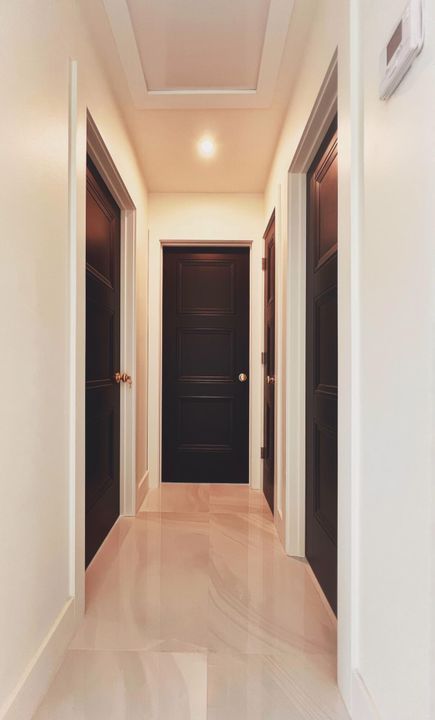 For Rent: $2,495 (2 beds, 1 baths, 930 Square Feet)