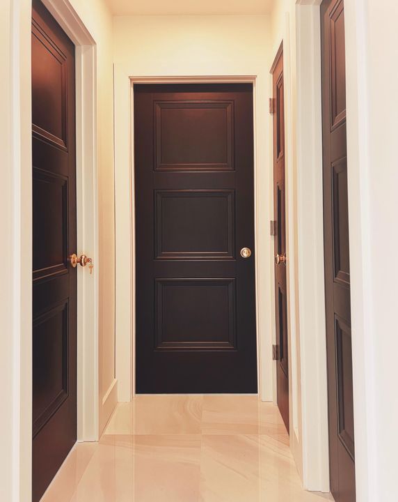 For Rent: $2,495 (2 beds, 1 baths, 930 Square Feet)