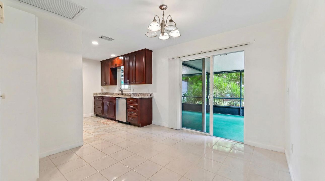 For Sale: $539,000 (4 beds, 2 baths, 1776 Square Feet)