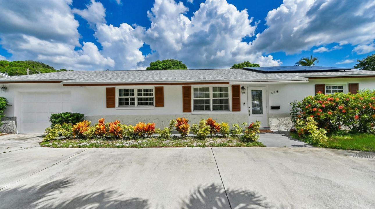 For Sale: $539,000 (4 beds, 2 baths, 1776 Square Feet)