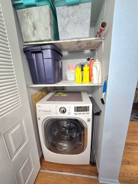 For Sale: $174,900 (2 beds, 2 baths, 874 Square Feet)