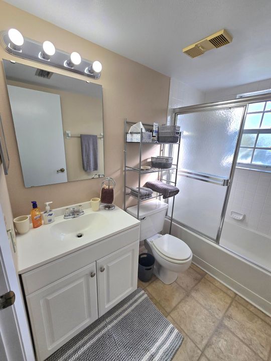 For Sale: $174,900 (2 beds, 2 baths, 874 Square Feet)