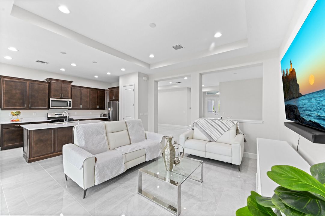 En Renta: $3,200 (3 camas, 3 baños, 2042 Pies cuadrados)