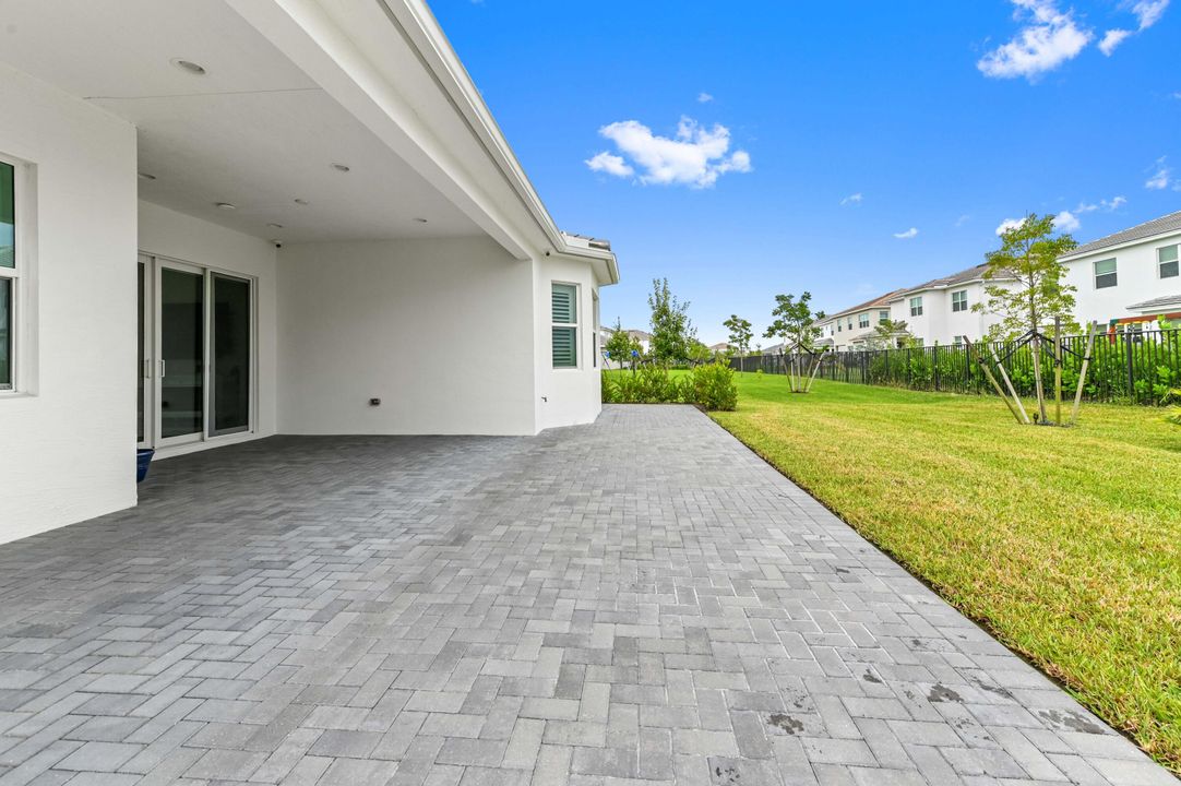 En Renta: $3,200 (3 camas, 3 baños, 2042 Pies cuadrados)