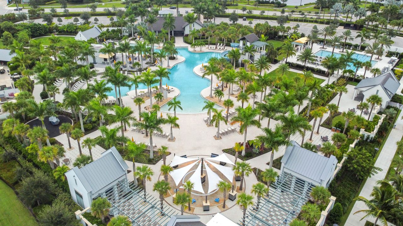 En Renta: $3,200 (3 camas, 3 baños, 2042 Pies cuadrados)